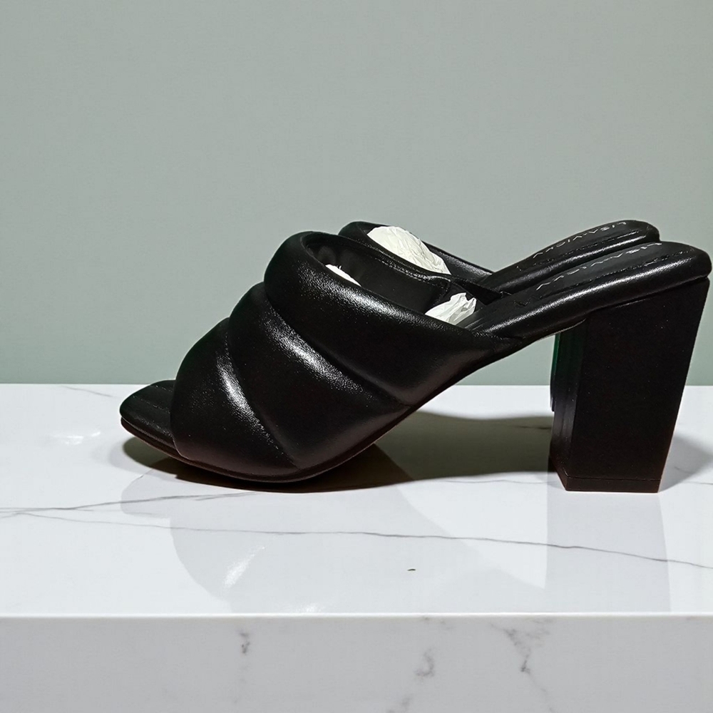 Chic Black Block Heel Sandals